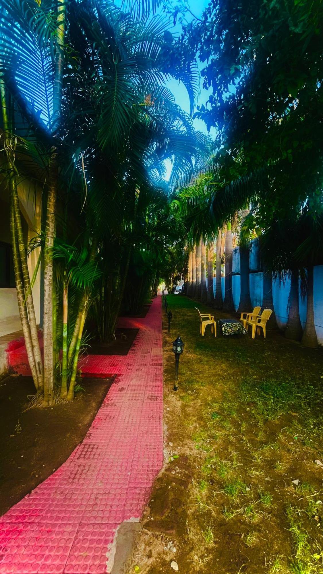 Hotel Jungle Palace Resort Umariā Exterior foto